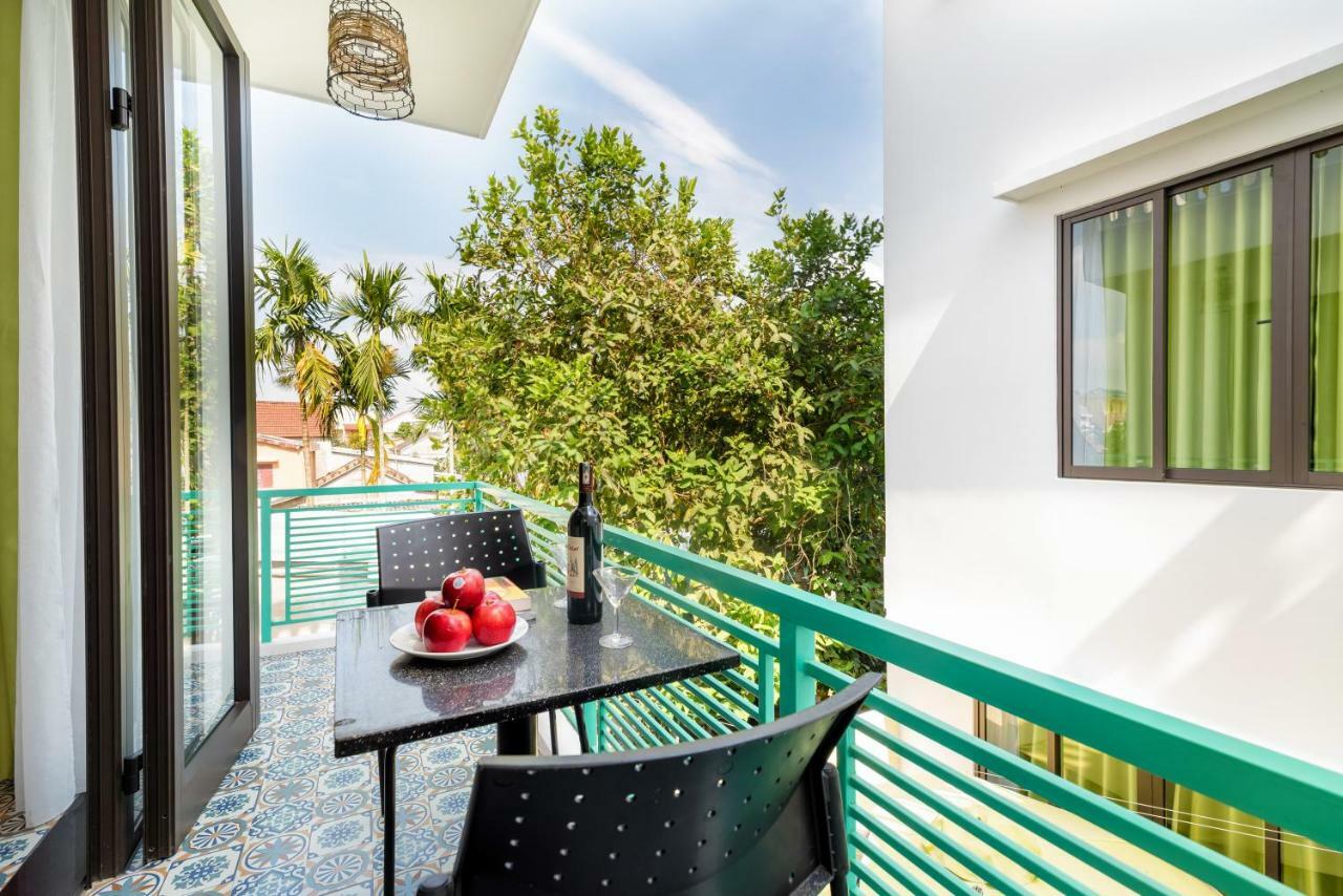Sunny Riverside Homestay Хойан Экстерьер фото