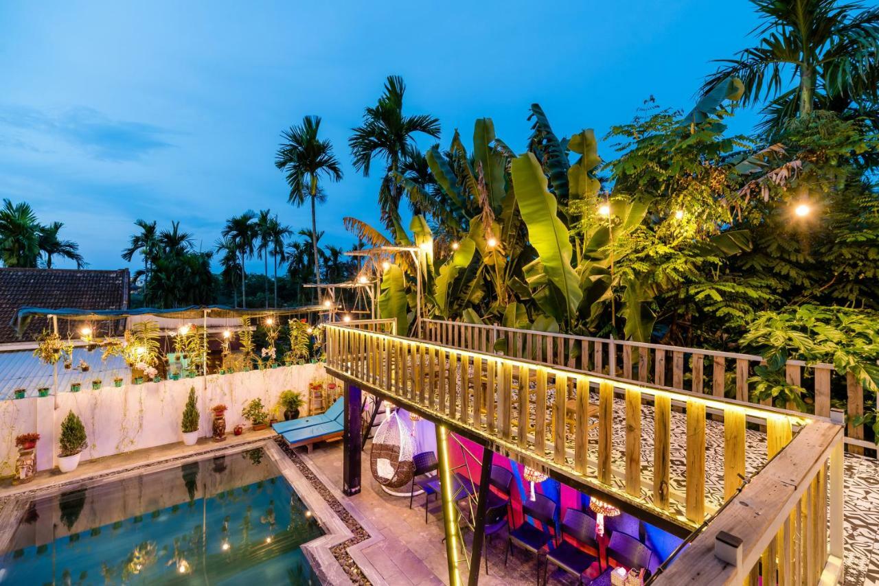 Sunny Riverside Homestay Хойан Экстерьер фото